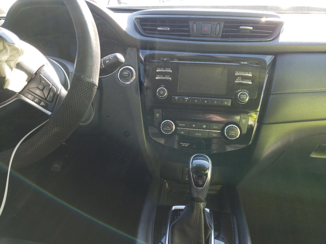 Photo 9 from auction – 2017 NISSAN ROGUE S with VIN JN8AT2MT4HW151884