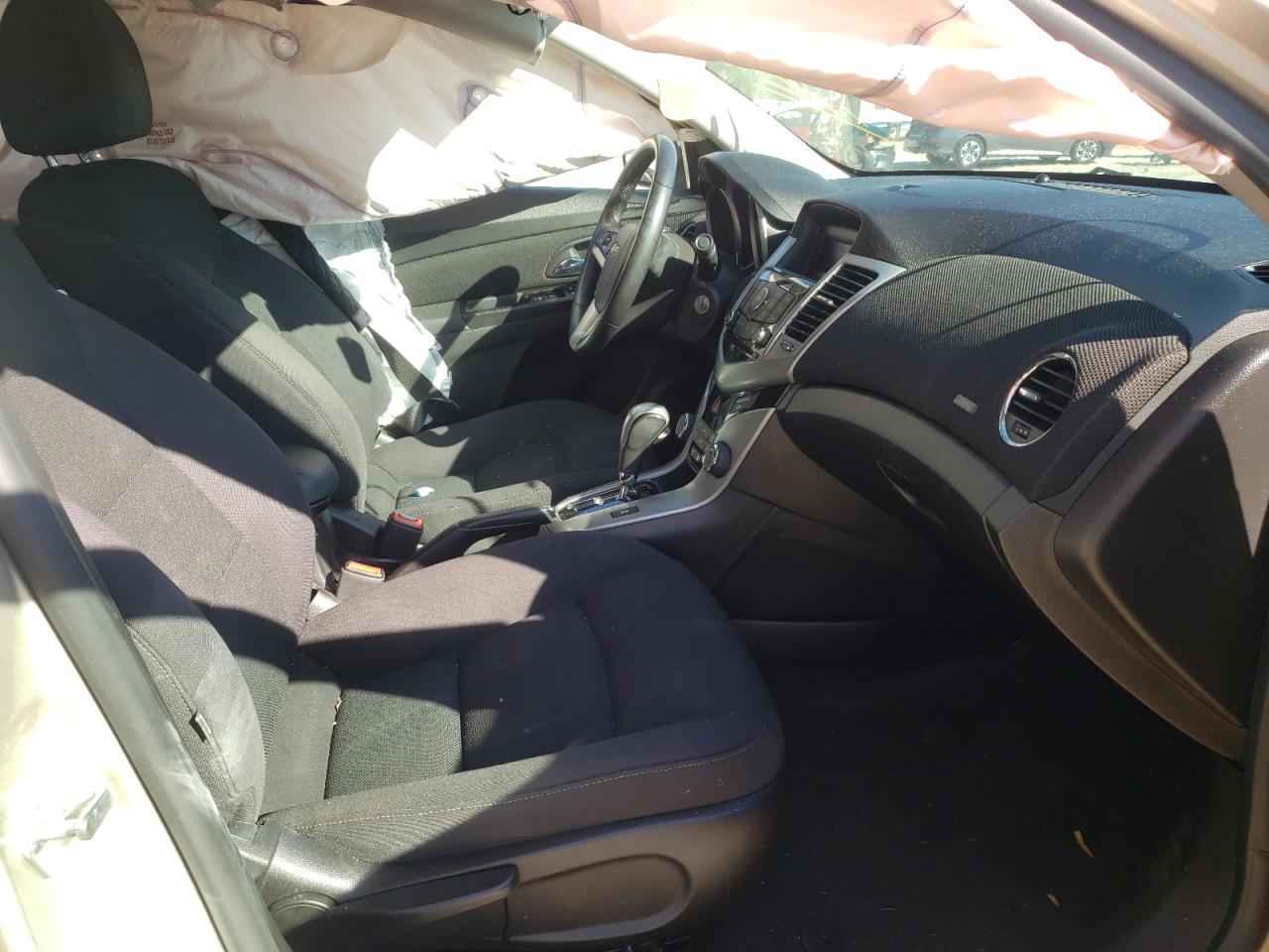 Photo 5 from auction – 2014 CHEVROLET CRUZE with VIN 1G1PC5SBXE7228323