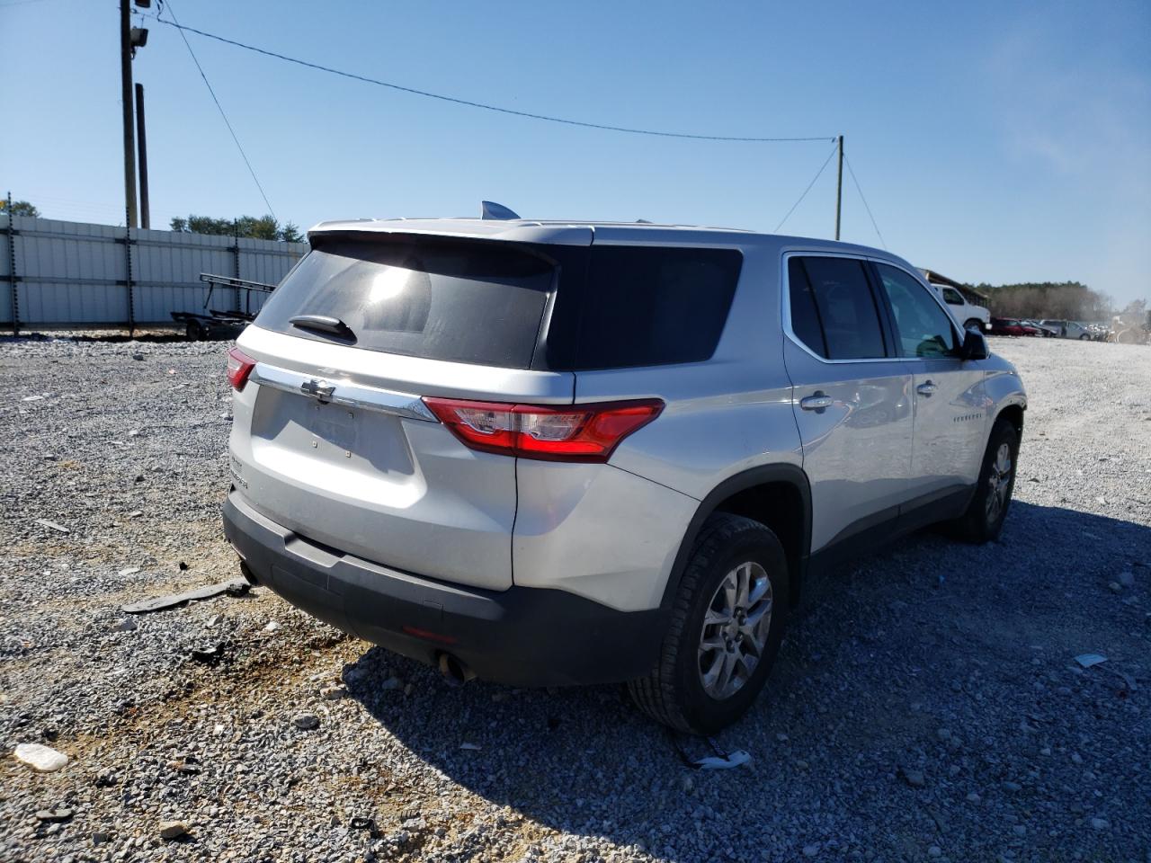 Photo 4 from auction – 2020 CHEVROLET TRAVERSE L with VIN 1GNERFKW2LJ162556
