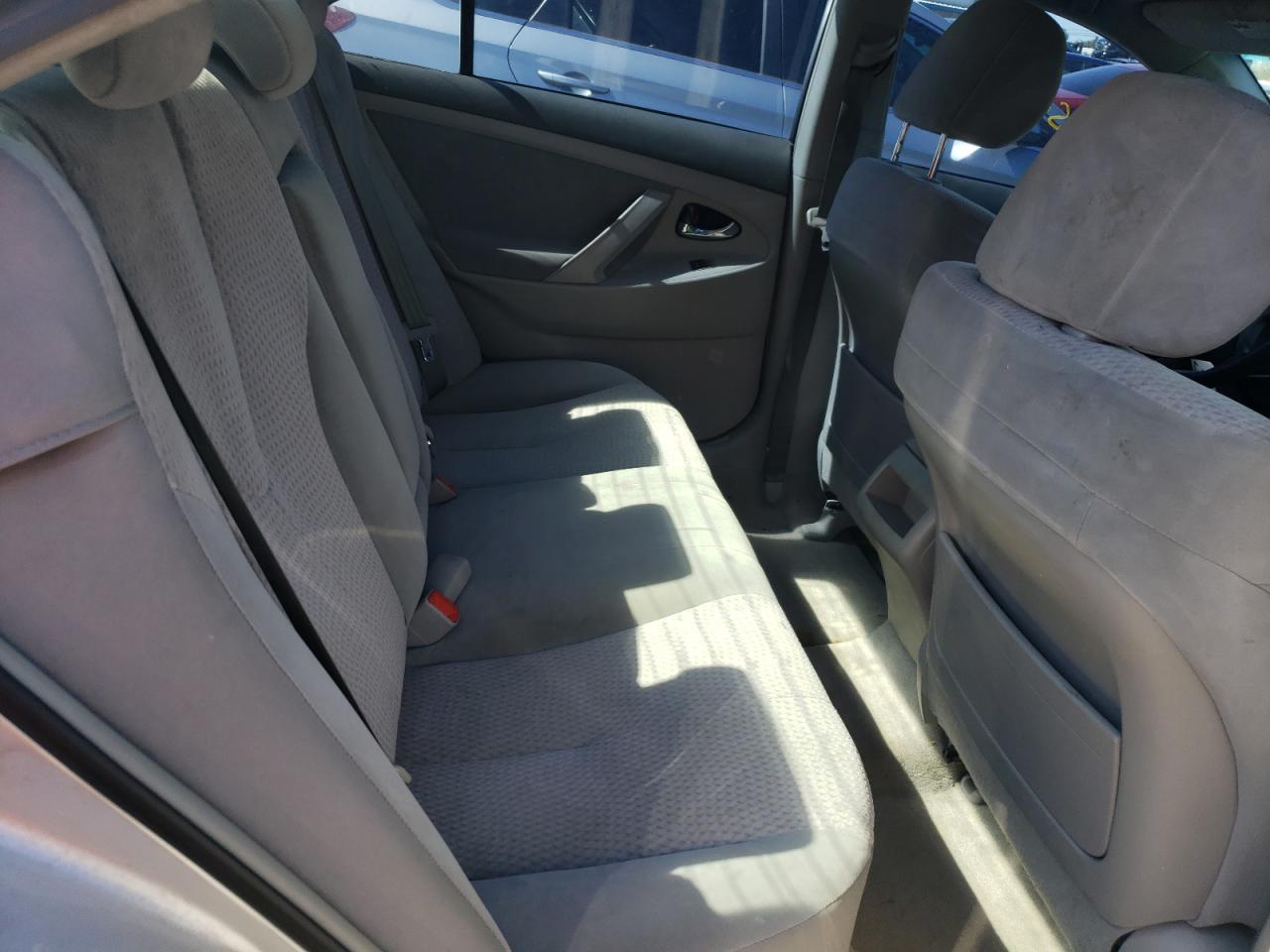 Photo 6 from auction – 2011 TOYOTA CAMRY BASE with VIN 4T1BF3EK6BU173452