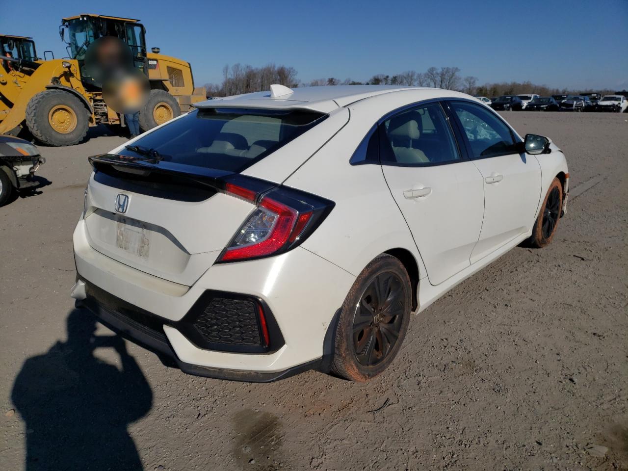 Photo 4 from auction – 2017 HONDA CIVIC EX with VIN SHHFK7H58HU214940