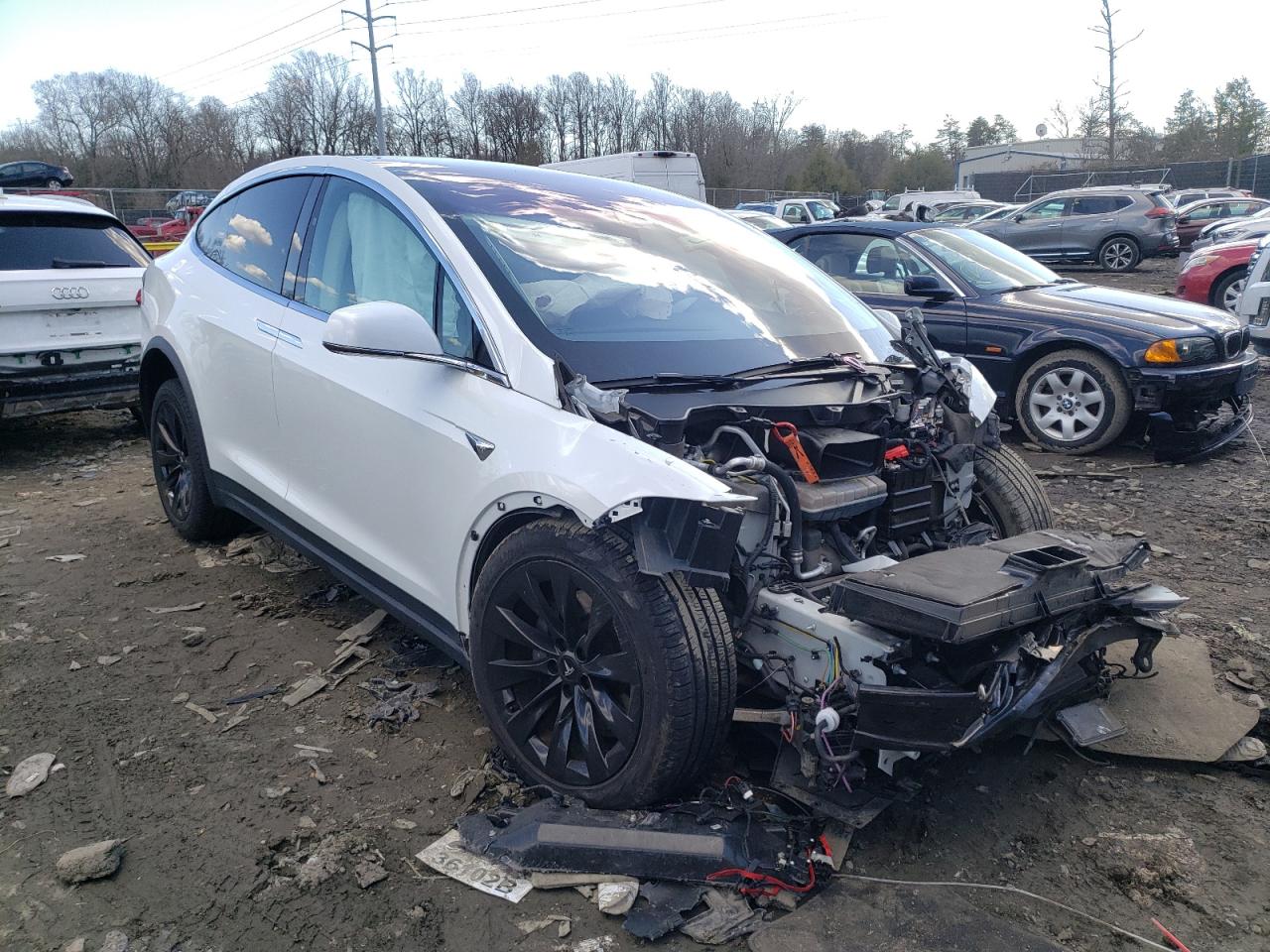 TESLA MODEL X 2018 with VIN 5YJXCBE2XJF137302 - Photo from auction