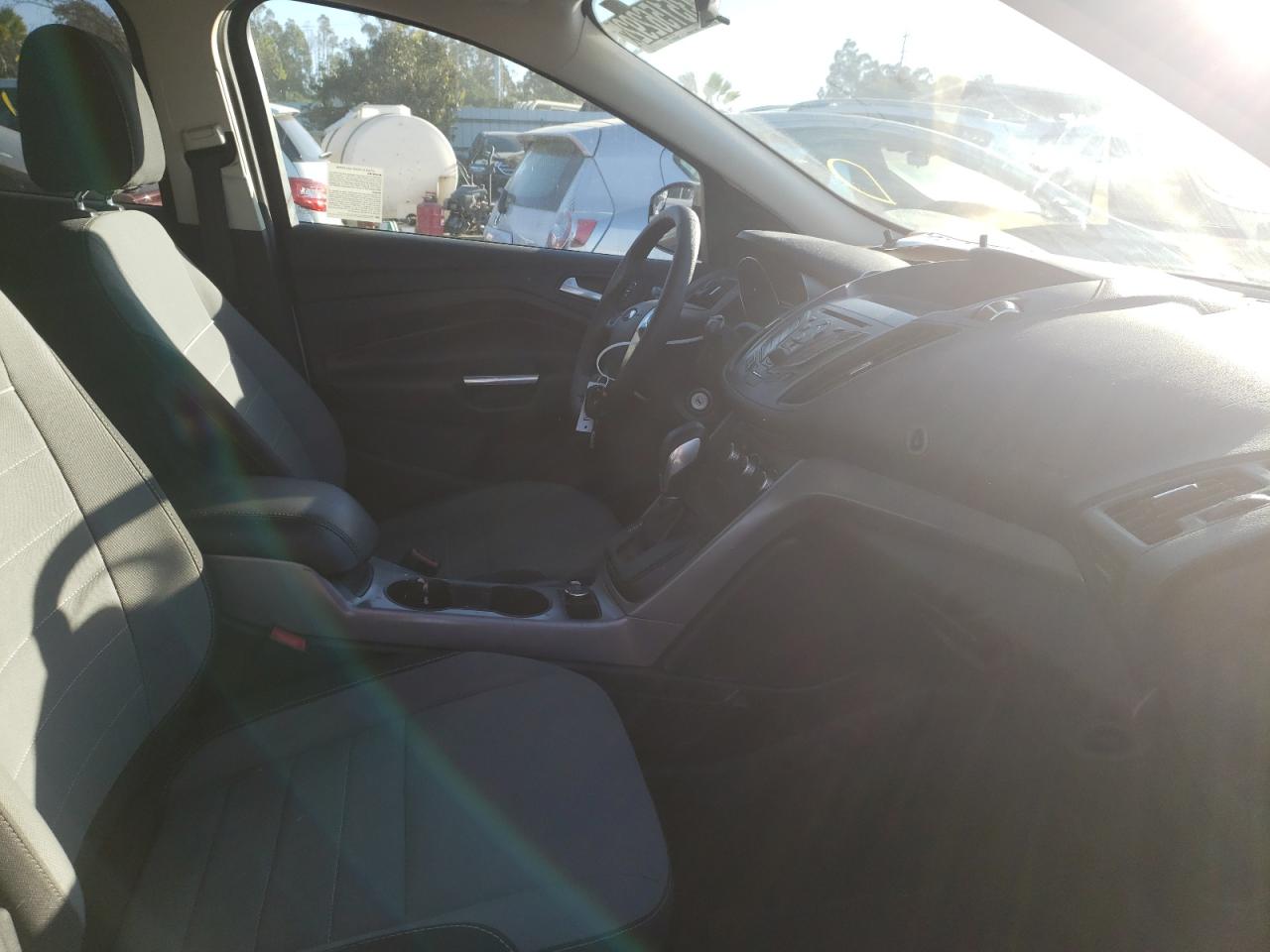 Photo 5 from auction – 2015 FORD ESCAPE SE with VIN 1FMCU0G74FUB63302