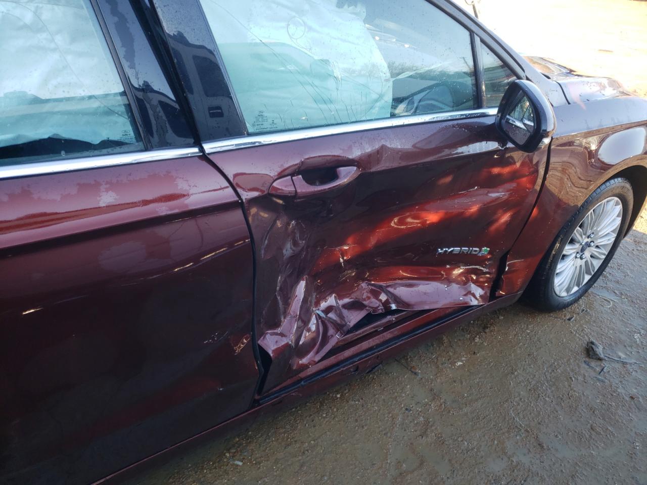 Photo 9 from auction – 2016 FORD FUSION SE with VIN 3FA6P0LU8GR368463