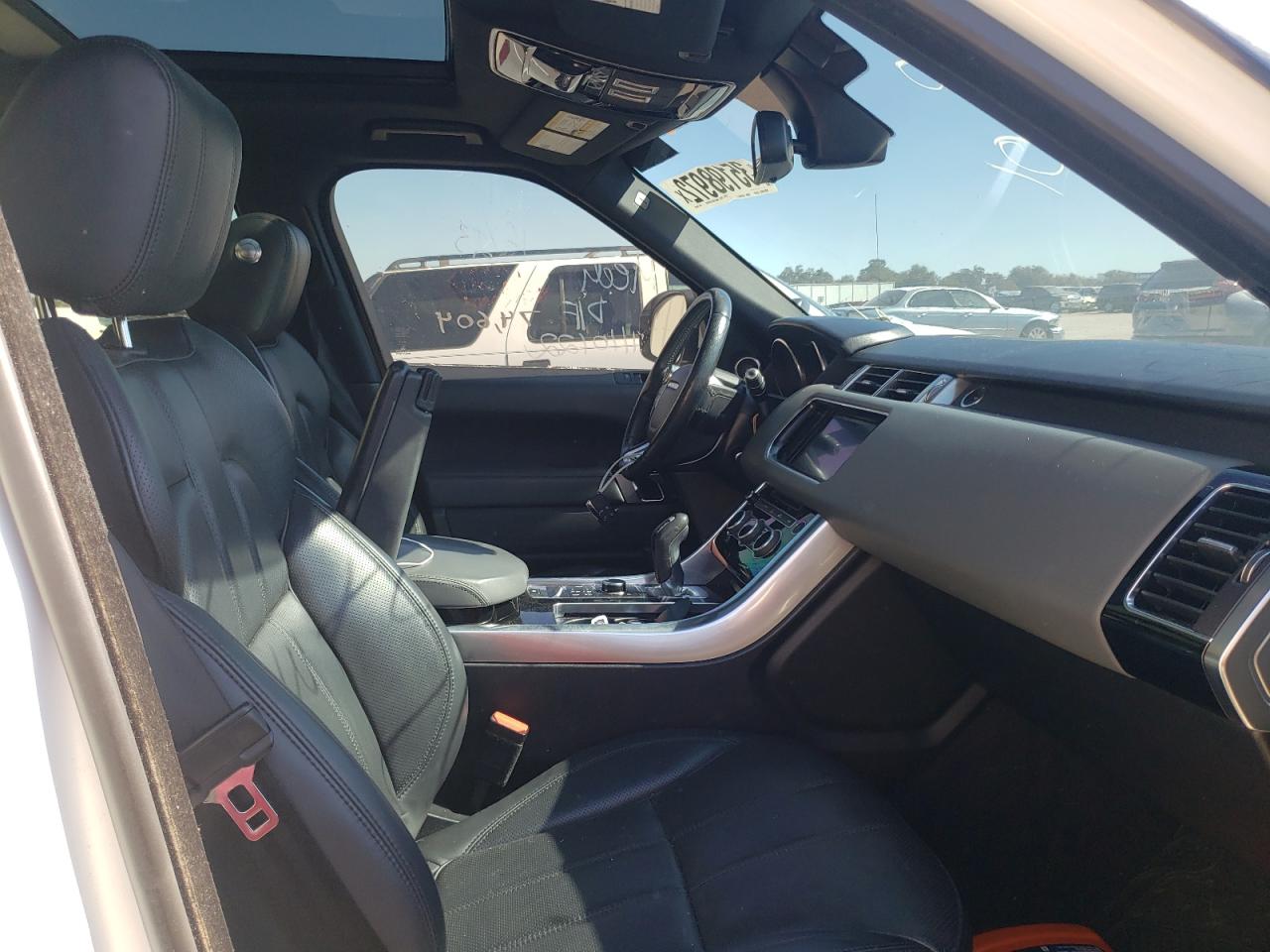 Photo 5 from auction – 2015 LAND ROVER RANGE ROVE with VIN SALWR2VF4FA507312