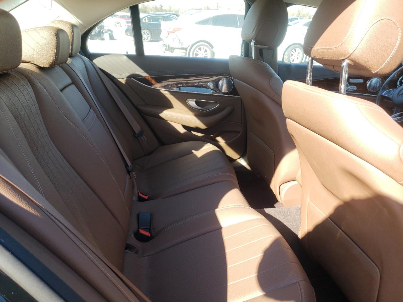 Photo 6 from auction – 2017 MERCEDES-BENZ E 300 with VIN WDDZF4JBXHA138170