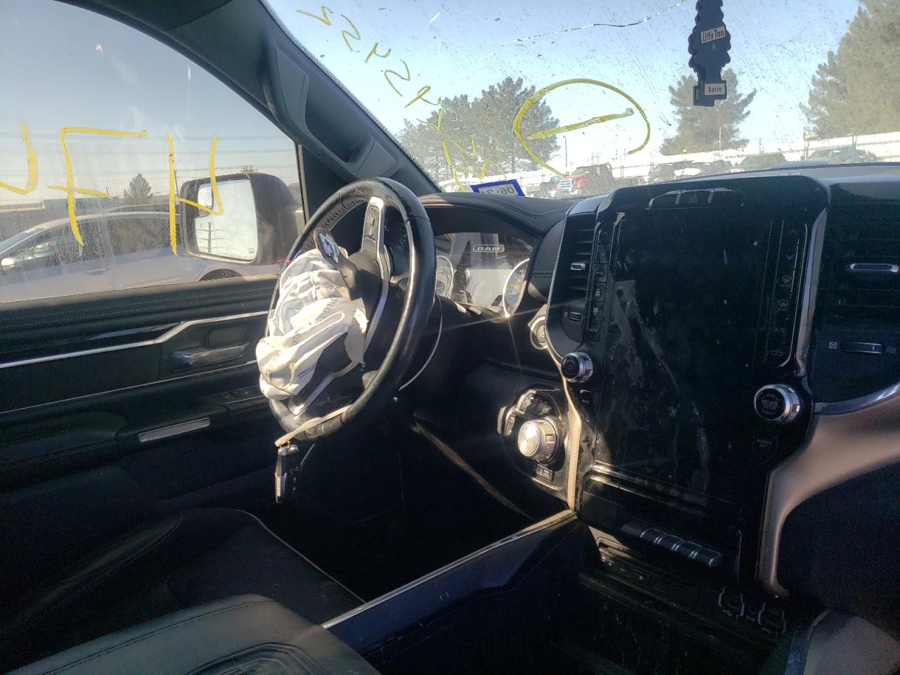 Photo 9 from auction – 2019 RAM 1500 LARAM with VIN 1C6SRFJT6KN809400