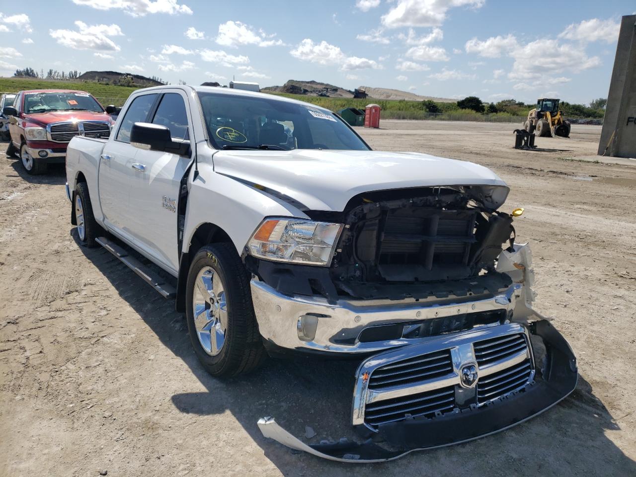 RAM 1500 SLT 2017 z numerem VIN 1C6RR6LG2HS591707 - Zdjęcie z aukcji
