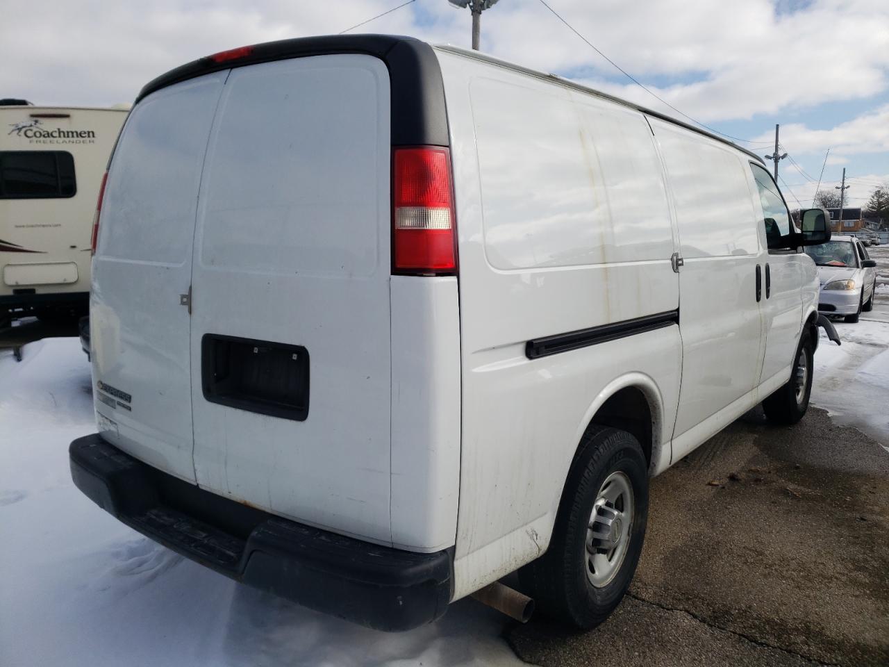 Photo 4 from auction – 2013 CHEVROLET EXPRESS G2 with VIN 1GCWGFCA0D1137520