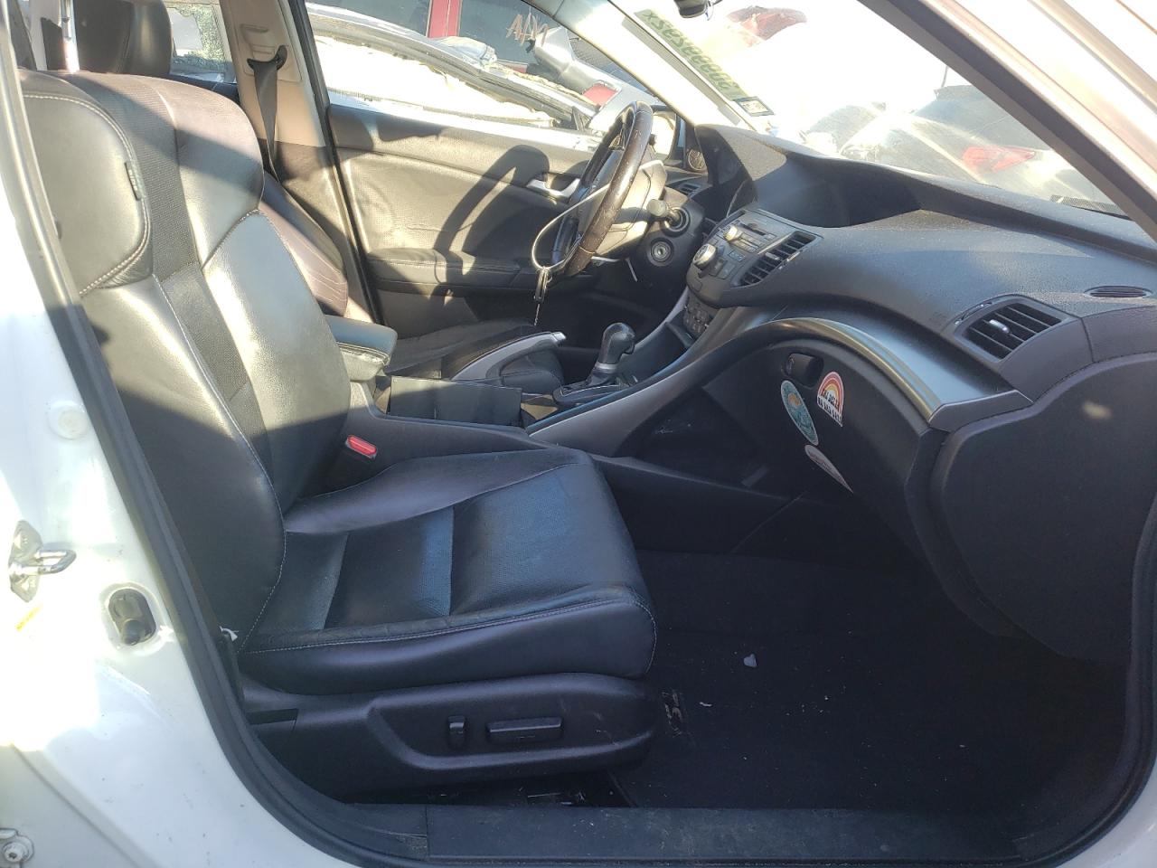 Photo 5 from auction – 2012 ACURA TSX with VIN JH4CU2F44CC002195