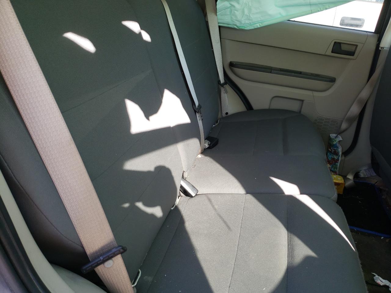 Photo 6 from auction – 2012 FORD ESCAPE XLS with VIN 1FMCU9C70CKB81698