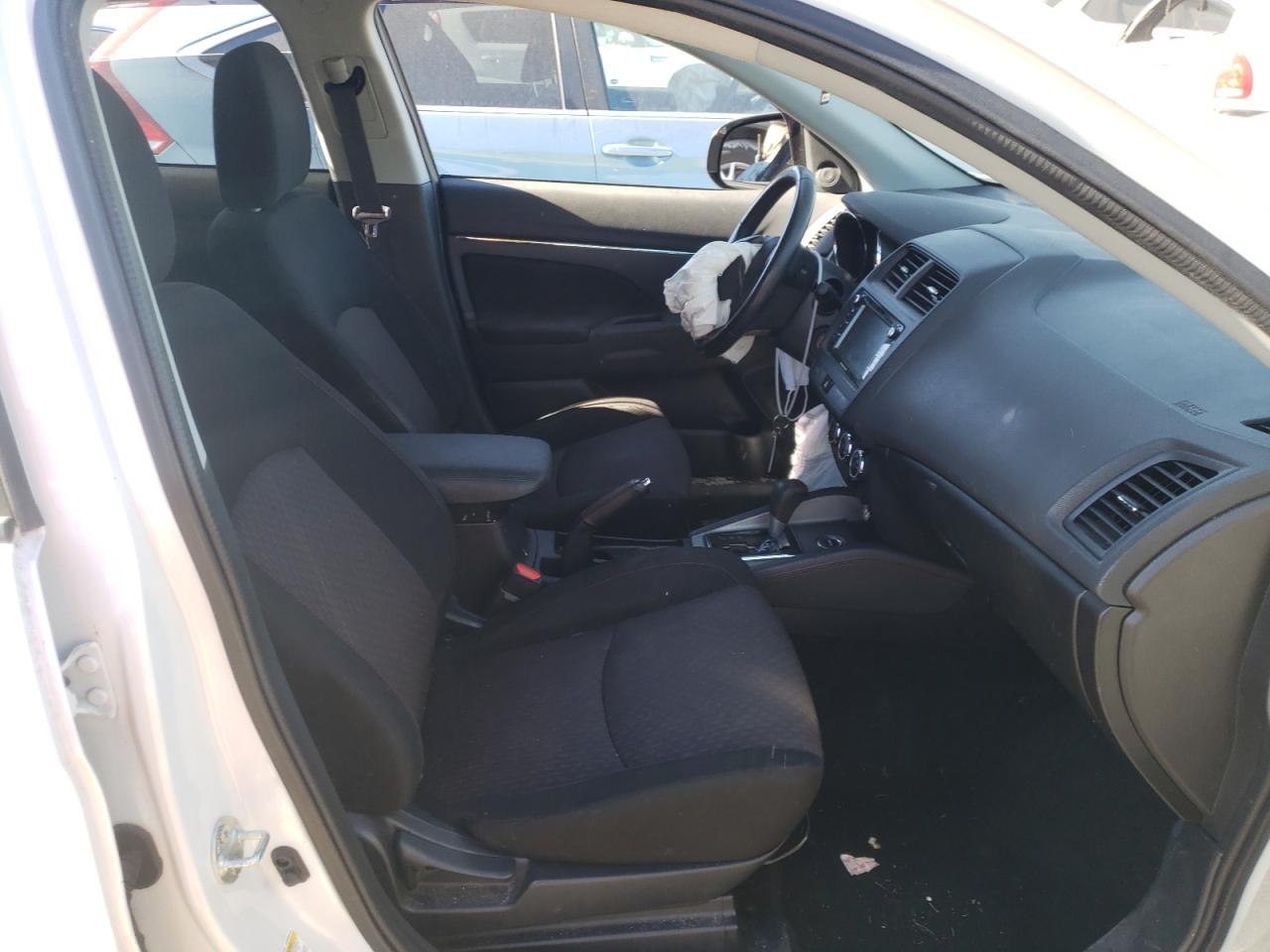 Photo 5 from auction – 2018 MITSUBISHI OUTLANDER with VIN JA4AR3AU7JU004807