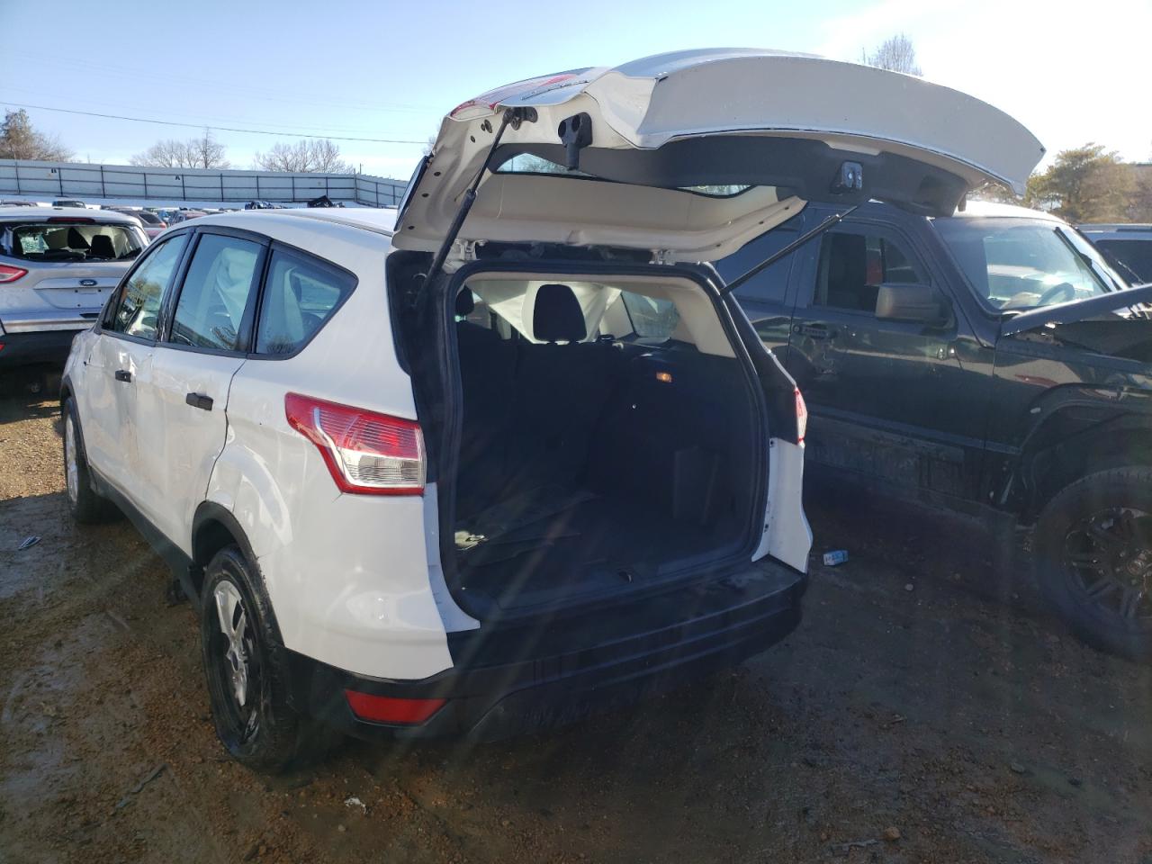 Photo 3 from auction – 2015 FORD ESCAPE S with VIN 1FMCU0F76FUA91424