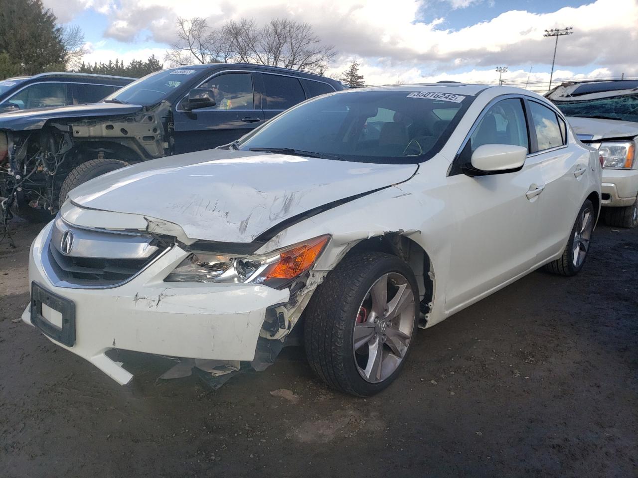 Photo 2 from auction – 2013 ACURA ILX 20 TEC with VIN 19VDE1F77DE011290