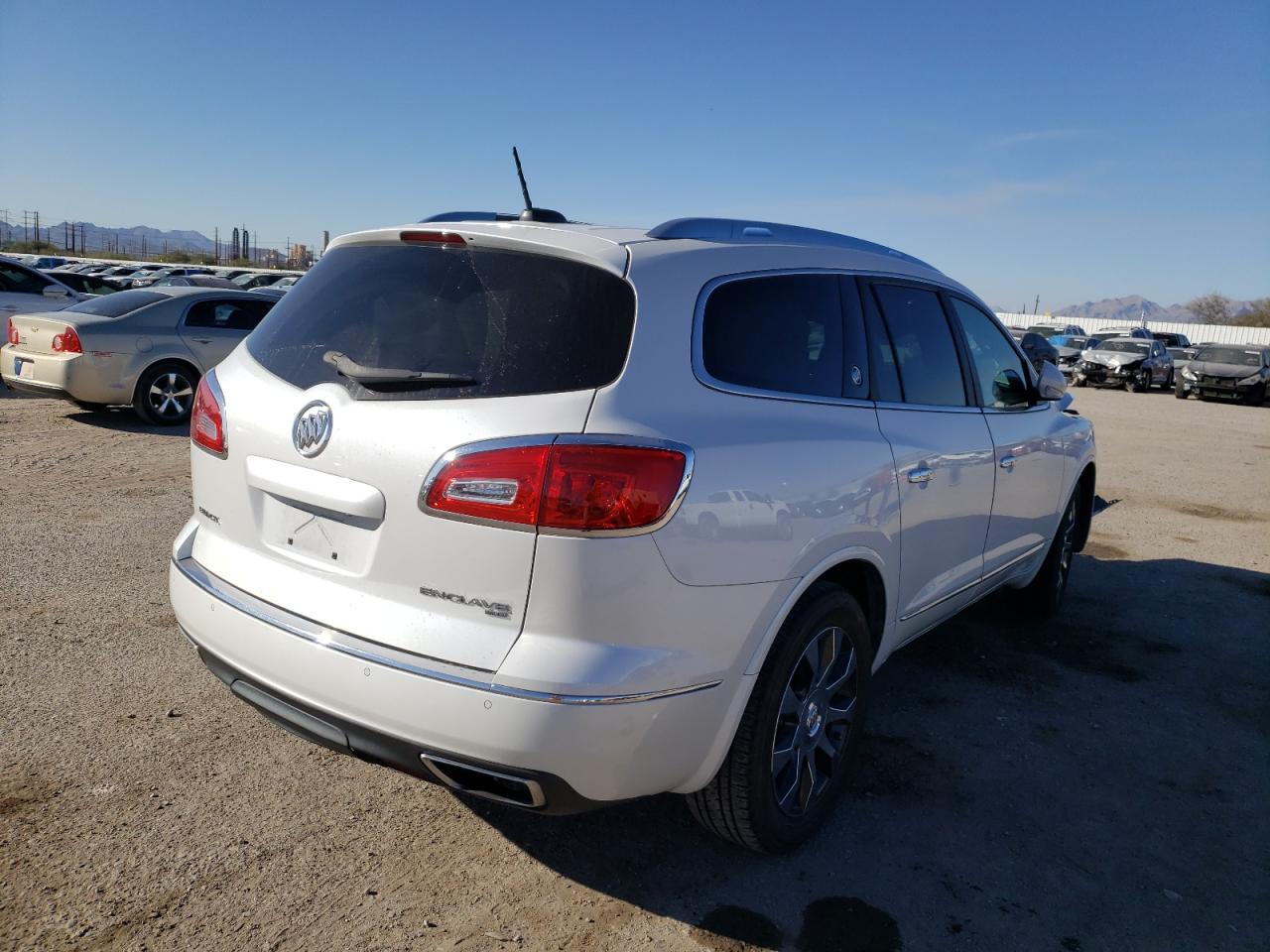 Photo 4 from auction – 2017 BUICK ENCLAVE with VIN 5GAKVCKD5HJ181406
