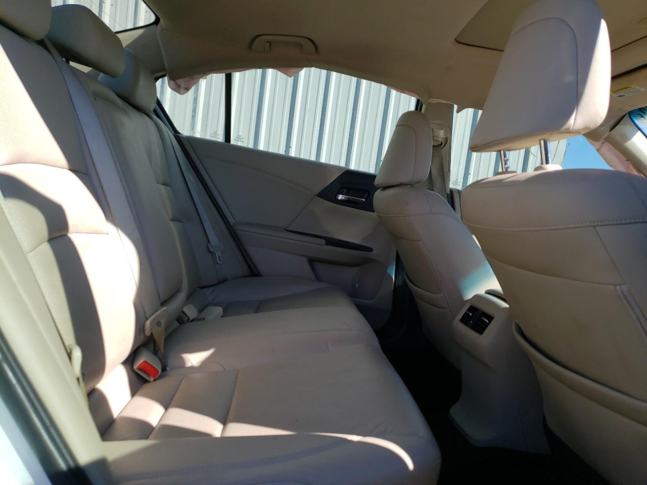 Photo 6 from auction – 2015 HONDA ACCORD EXL with VIN 1HGCR2F89FA084030