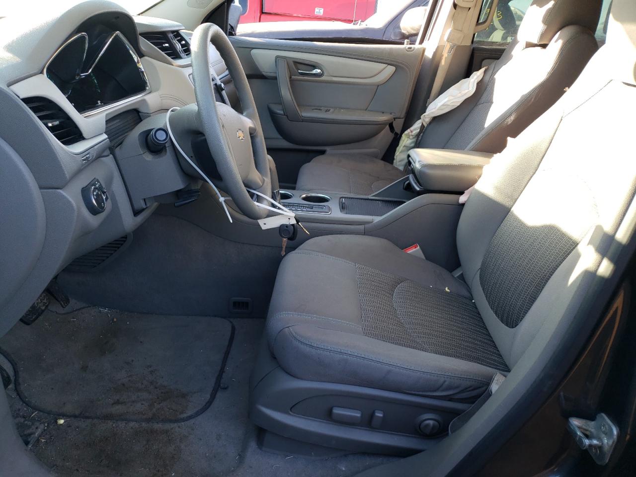 Photo 5 from auction – 2014 CHEVROLET TRAVERSE L with VIN 1GNKRFKD6EJ209429