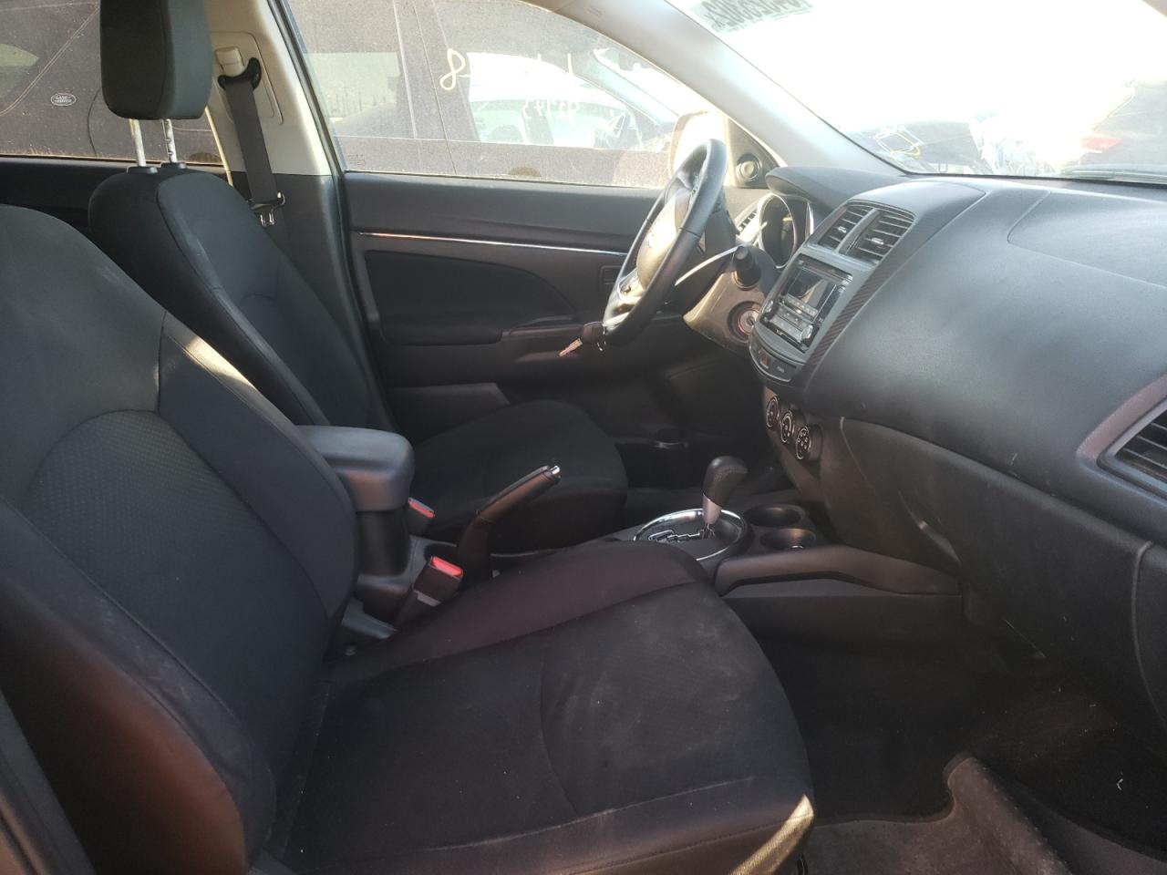 Photo 5 from auction – 2015 MITSUBISHI OUTLANDER with VIN 4A4AP3AW8FE029187