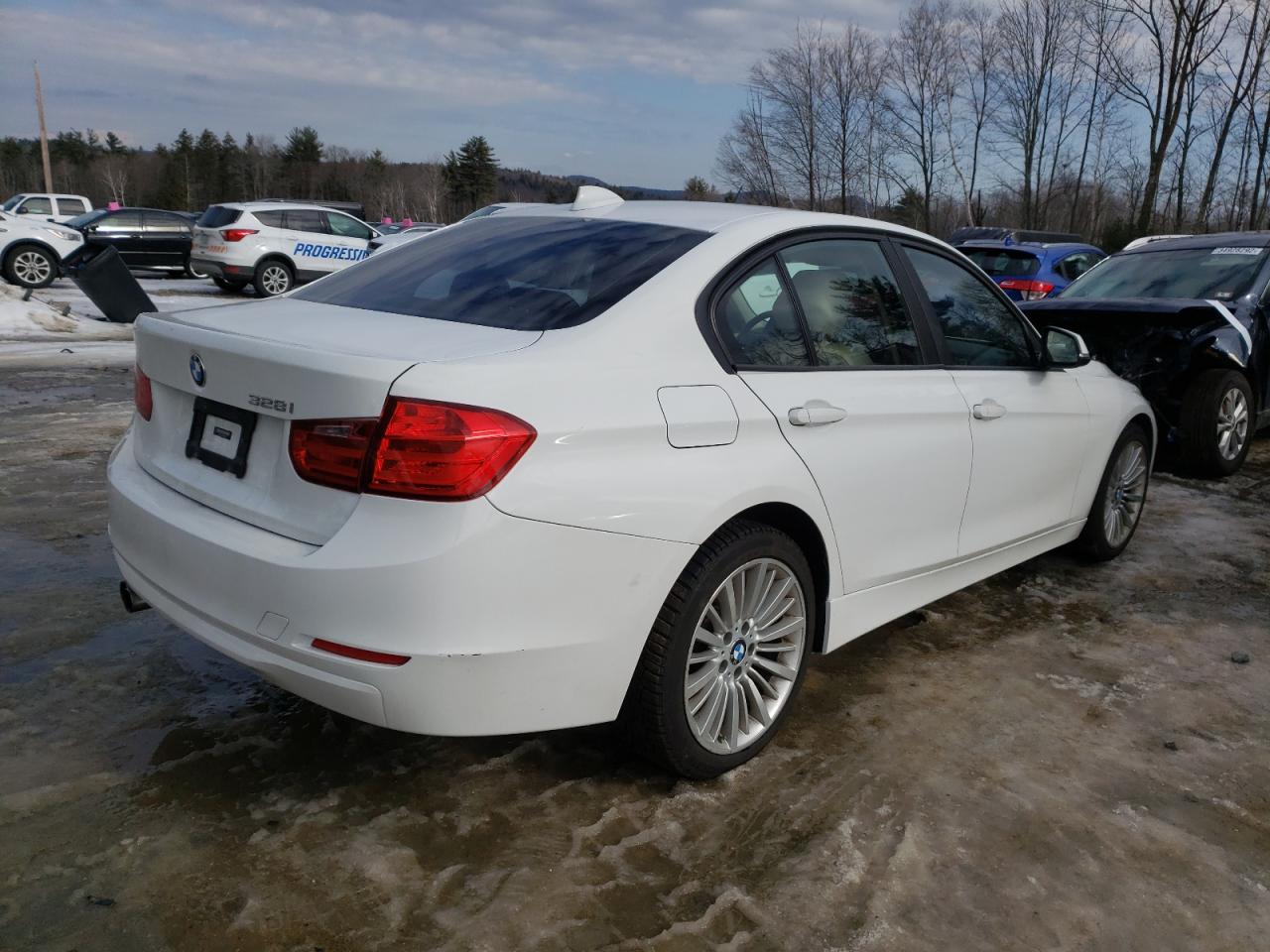 Photo 4 from auction – 2013 BMW 328 I with VIN WBA3A5C5XDF352226