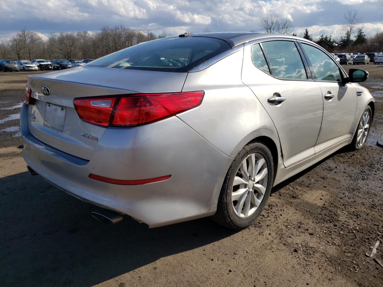 Photo 4 from auction – 2015 KIA OPTIMA EX with VIN 5XXGN4A74FG403683
