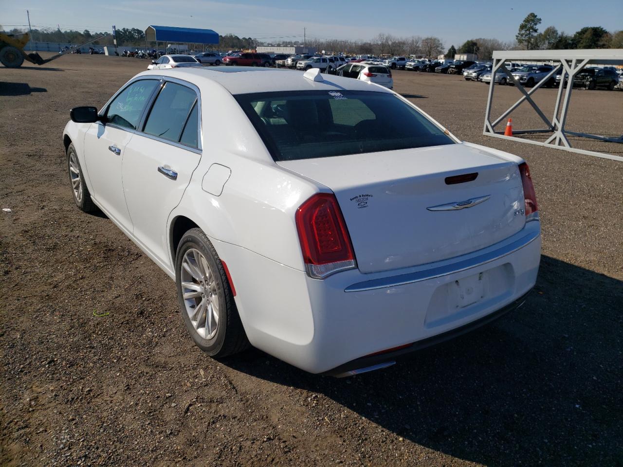 Photo 3 from auction – 2016 CHRYSLER 300C with VIN 2C3CCAEG2GH105570