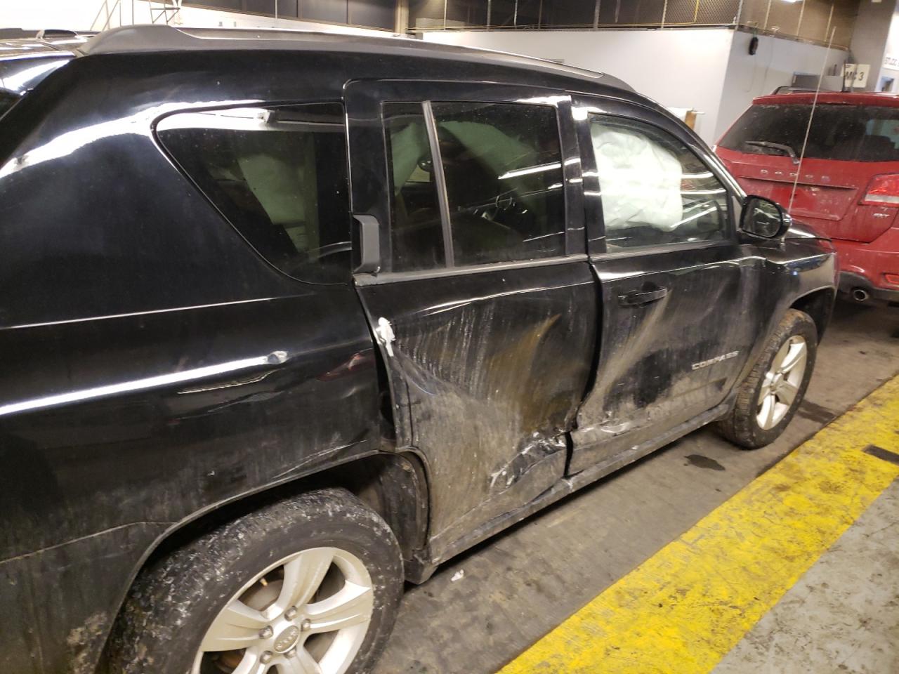 Фото 9 с аукциона – 2015 JEEP COMPASS LA с VIN 1C4NJDEB0FD207509
