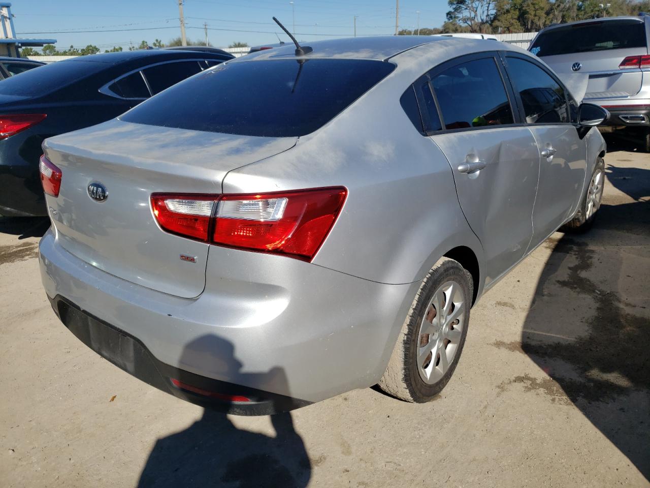 Photo 4 from auction – 2014 KIA RIO LX with VIN KNADM4A35E6361411