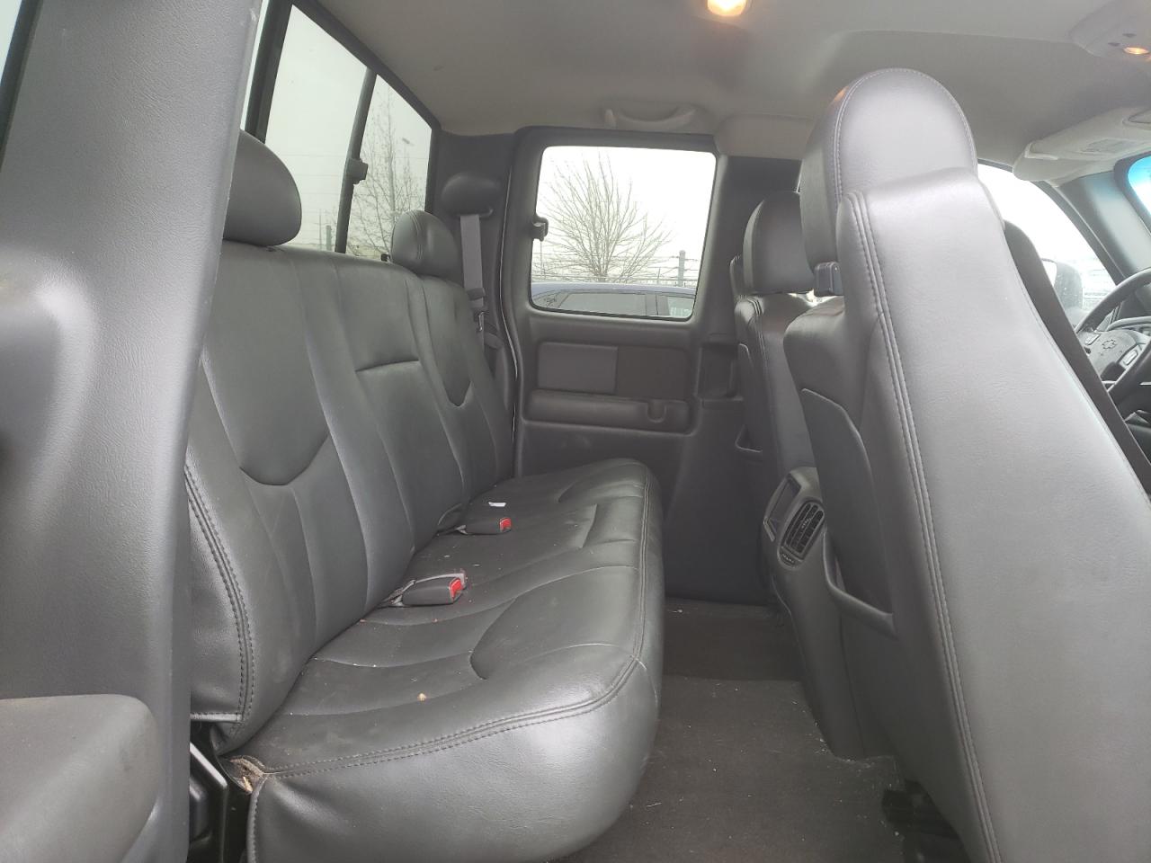 Photo 6 from auction – 2004 CHEVROLET SILVERADO with VIN 1GCHK29U04E288268
