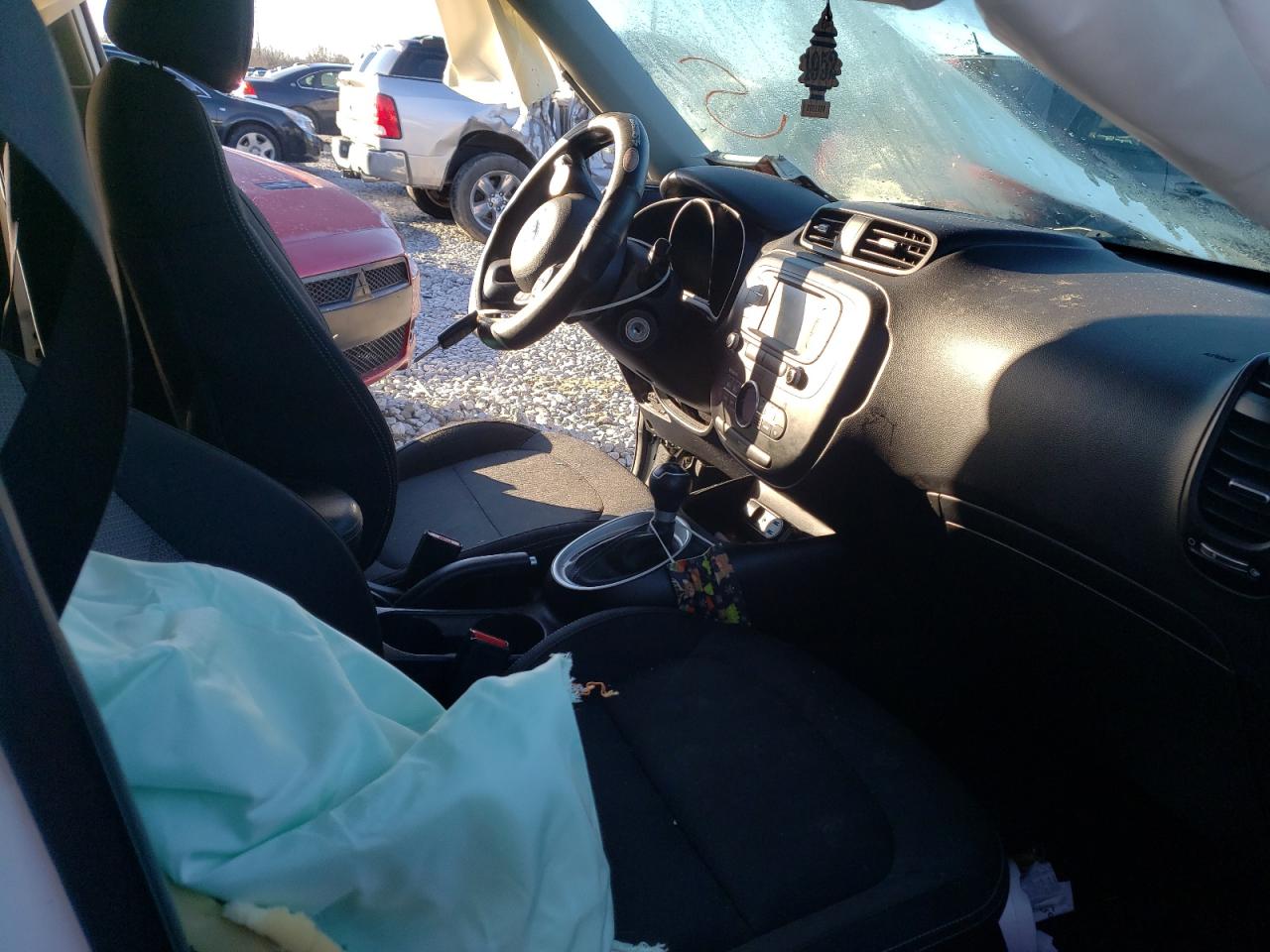 Photo 5 from auction – 2017 KIA SOUL + with VIN KNDJP3A53H7459103