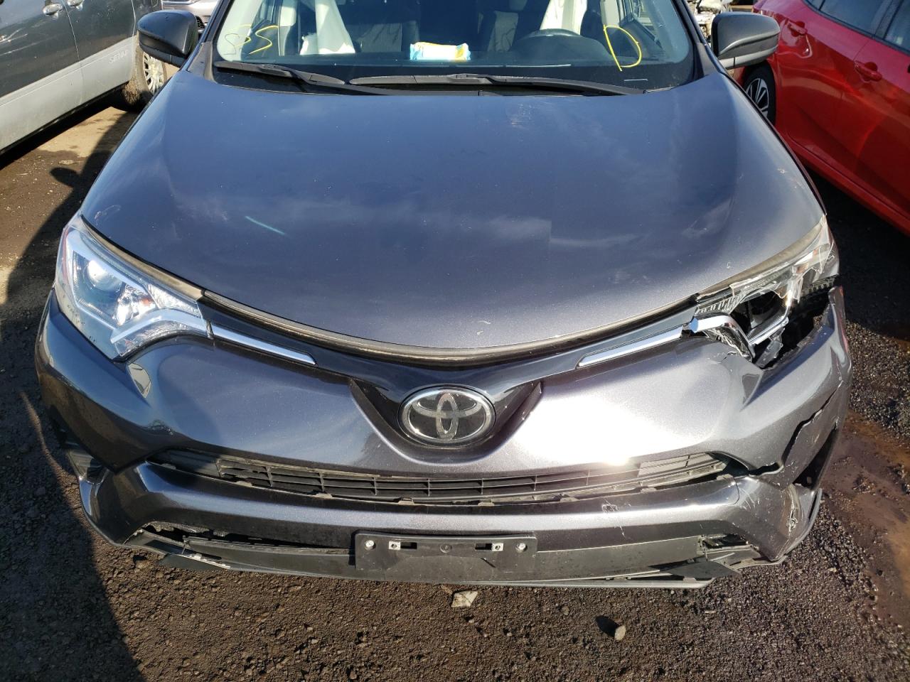 Photo 7 from auction – 2017 TOYOTA RAV4 LE with VIN JTMBFREVXHJ162840