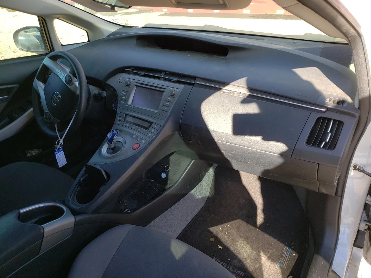 Photo 9 from auction – 2013 TOYOTA PRIUS with VIN JTDKN3DU1D0346198