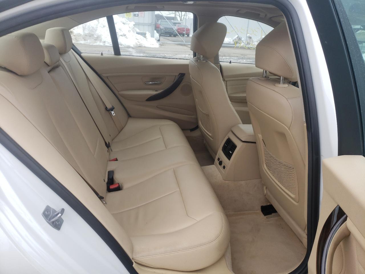 Photo 6 from auction – 2015 BMW 320 I XDRI with VIN WBA3C3C52FP664052
