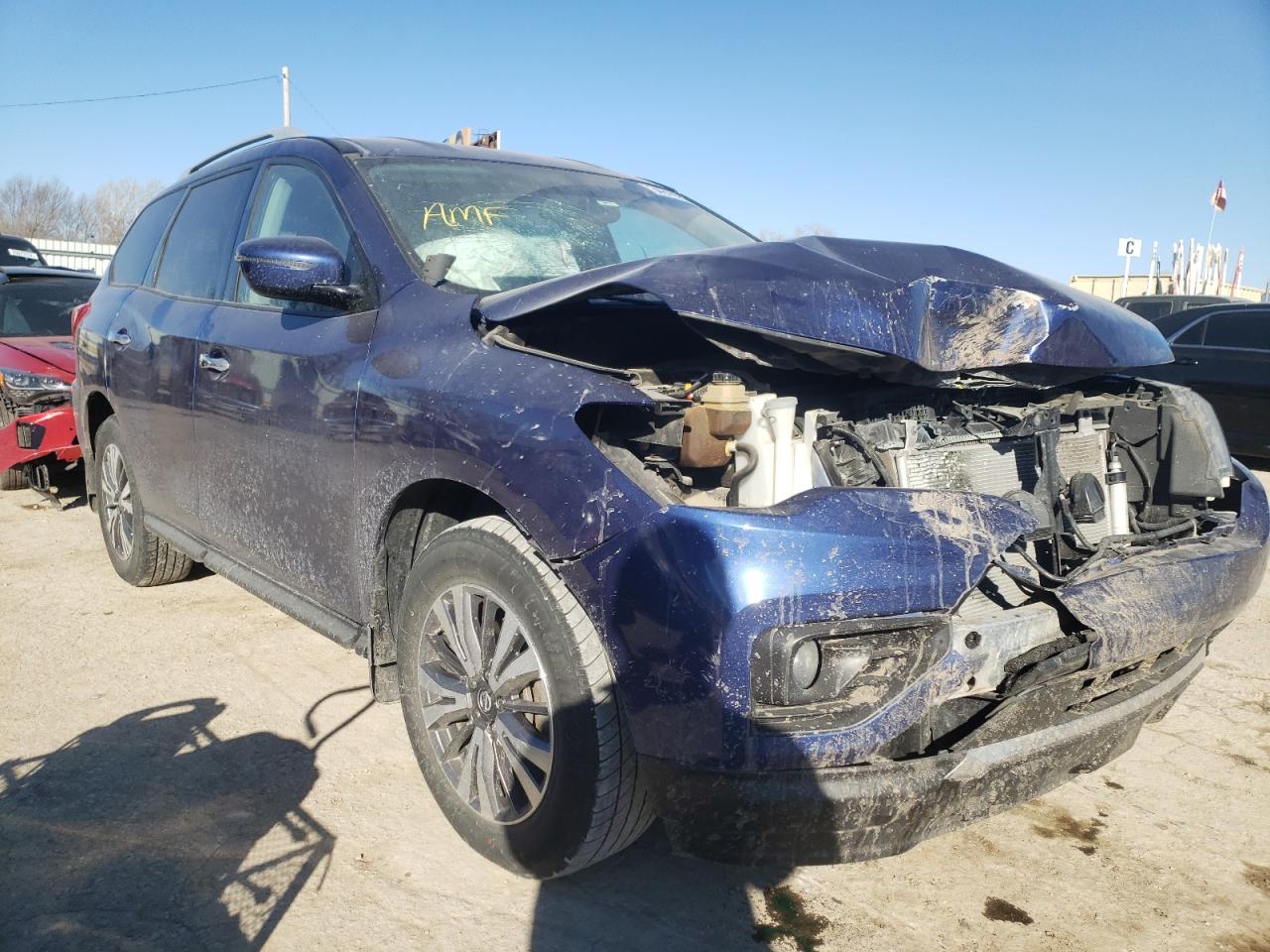 NISSAN PATHFINDER 2017 with VIN 5N1DR2MM1HC603030 - Photo from auction