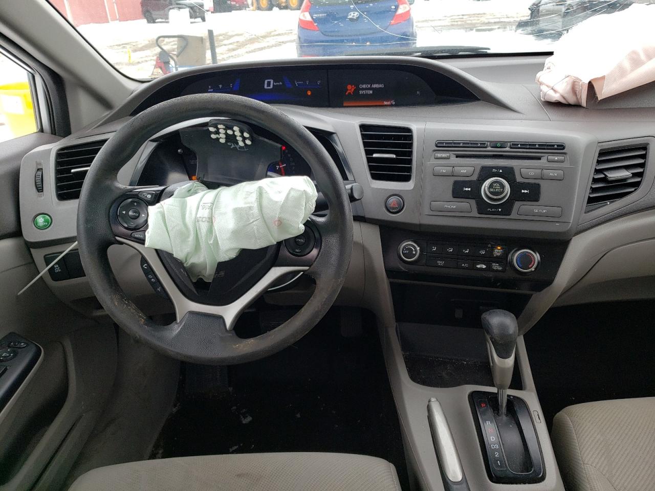 Photo 9 from auction – 2012 HONDA CIVIC LX with VIN 2HGFB2F40CH120070