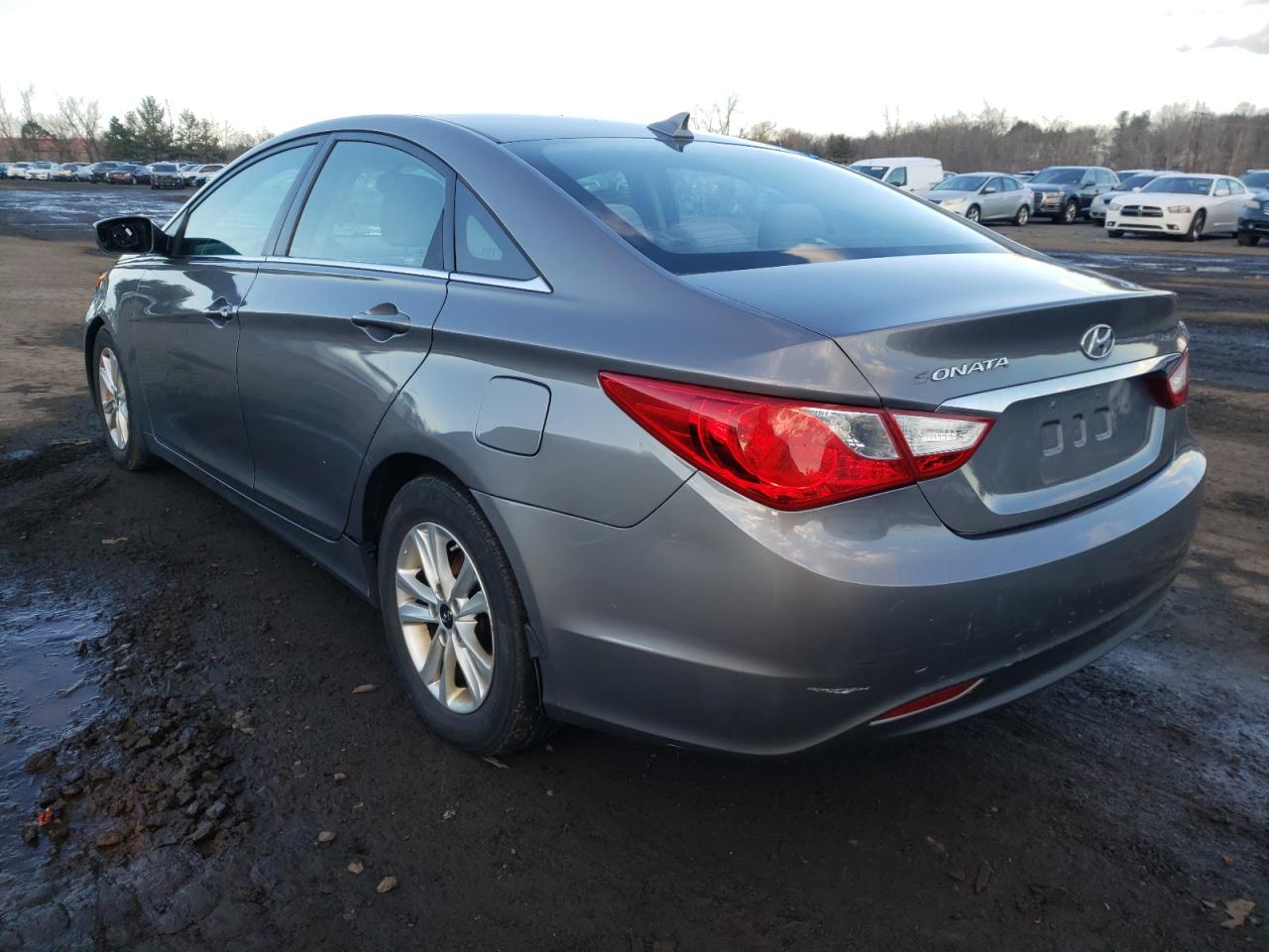 Photo 3 from auction – 2013 HYUNDAI SONATA GLS with VIN 5NPEB4AC2DH728637