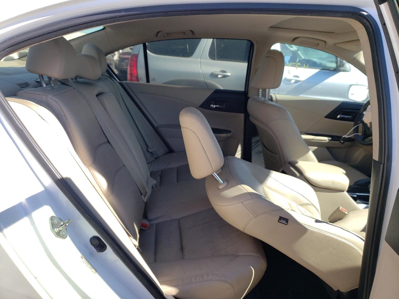 Photo 6 from auction – 2014 HONDA ACCORD EXL with VIN 1HGCR2F82EA308138