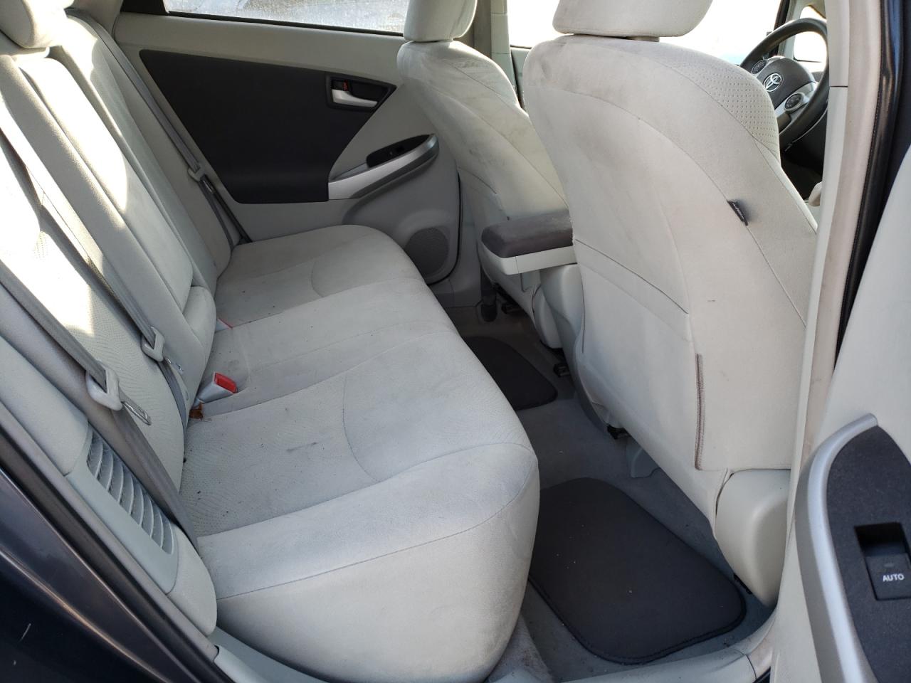 Photo 6 from auction – 2010 TOYOTA PRIUS with VIN JTDKN3DU9A0042127