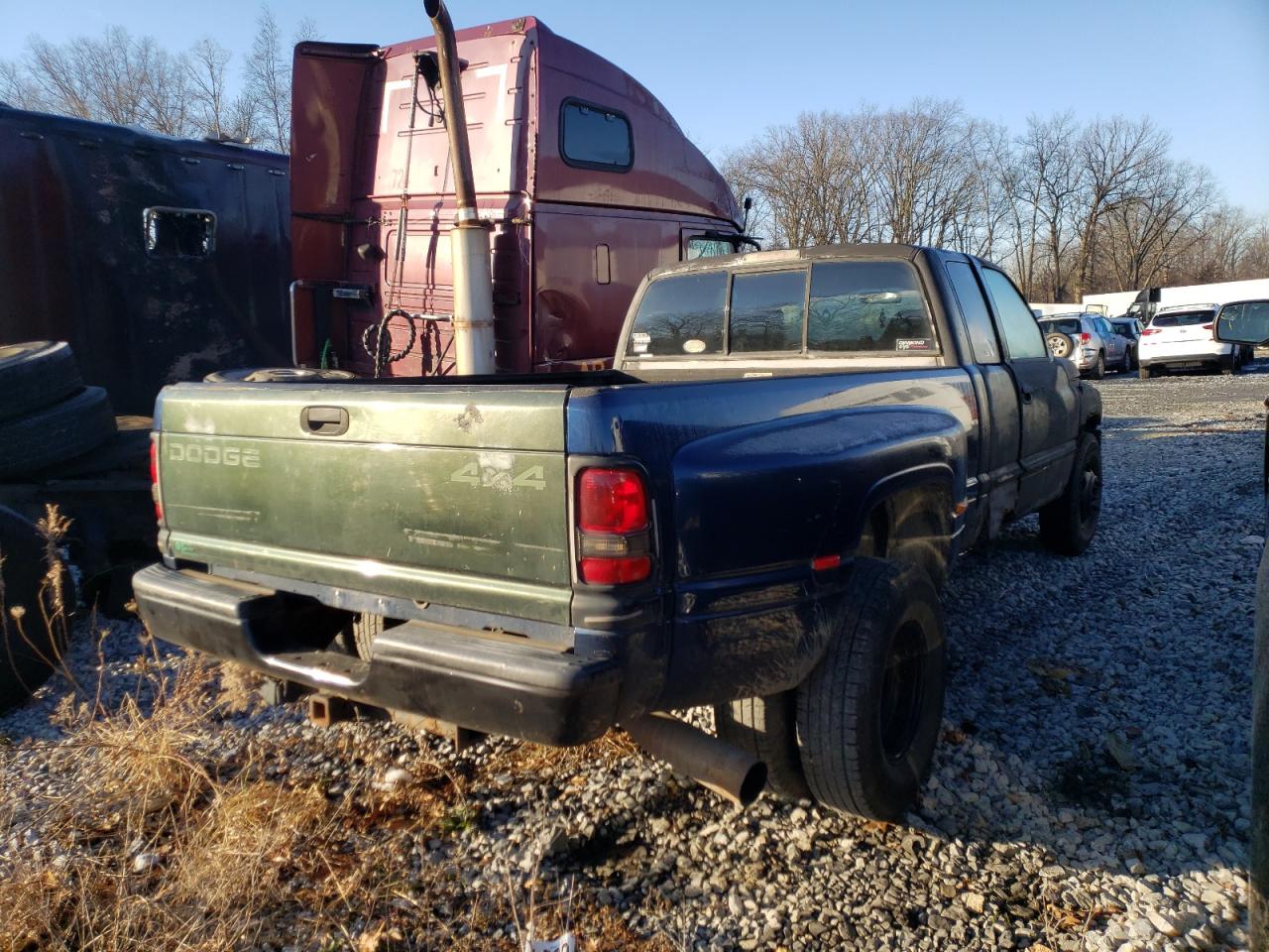 Photo 4 from auction – 2001 DODGE RAM 3500 with VIN 1B7MC33611J517149