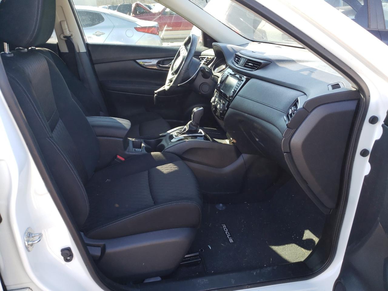 Photo 5 from auction – 2018 NISSAN ROGUE S with VIN KNMAT2MT3JP550815