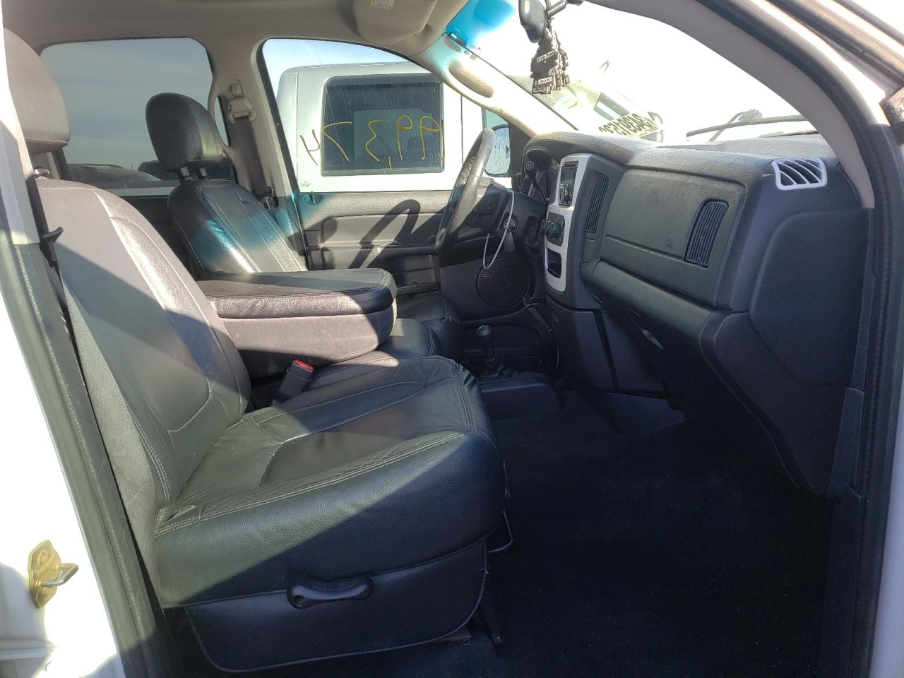 Photo 5 from auction – 2005 DODGE RAM 1500 S with VIN 1D7HU18D05S216484
