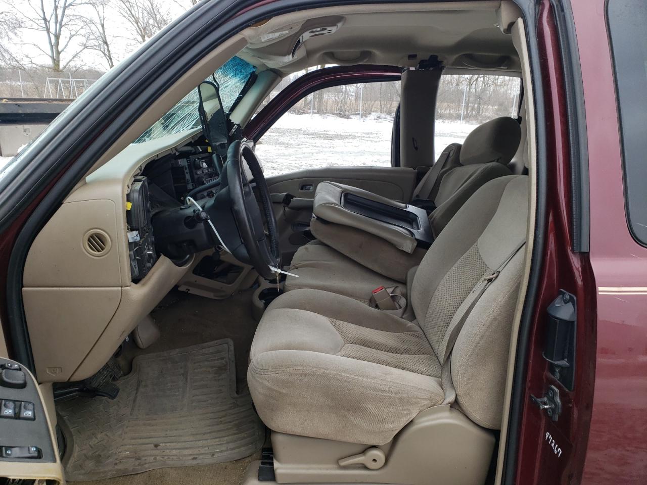 Photo 5 from auction – 2003 CHEVROLET SILVERADO with VIN 2GCEC19TX31235661