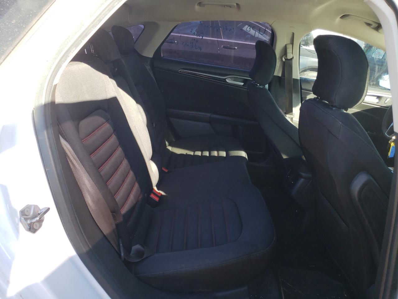 Photo 6 from auction – 2016 FORD FUSION SE with VIN 3FA6P0HD4GR404335