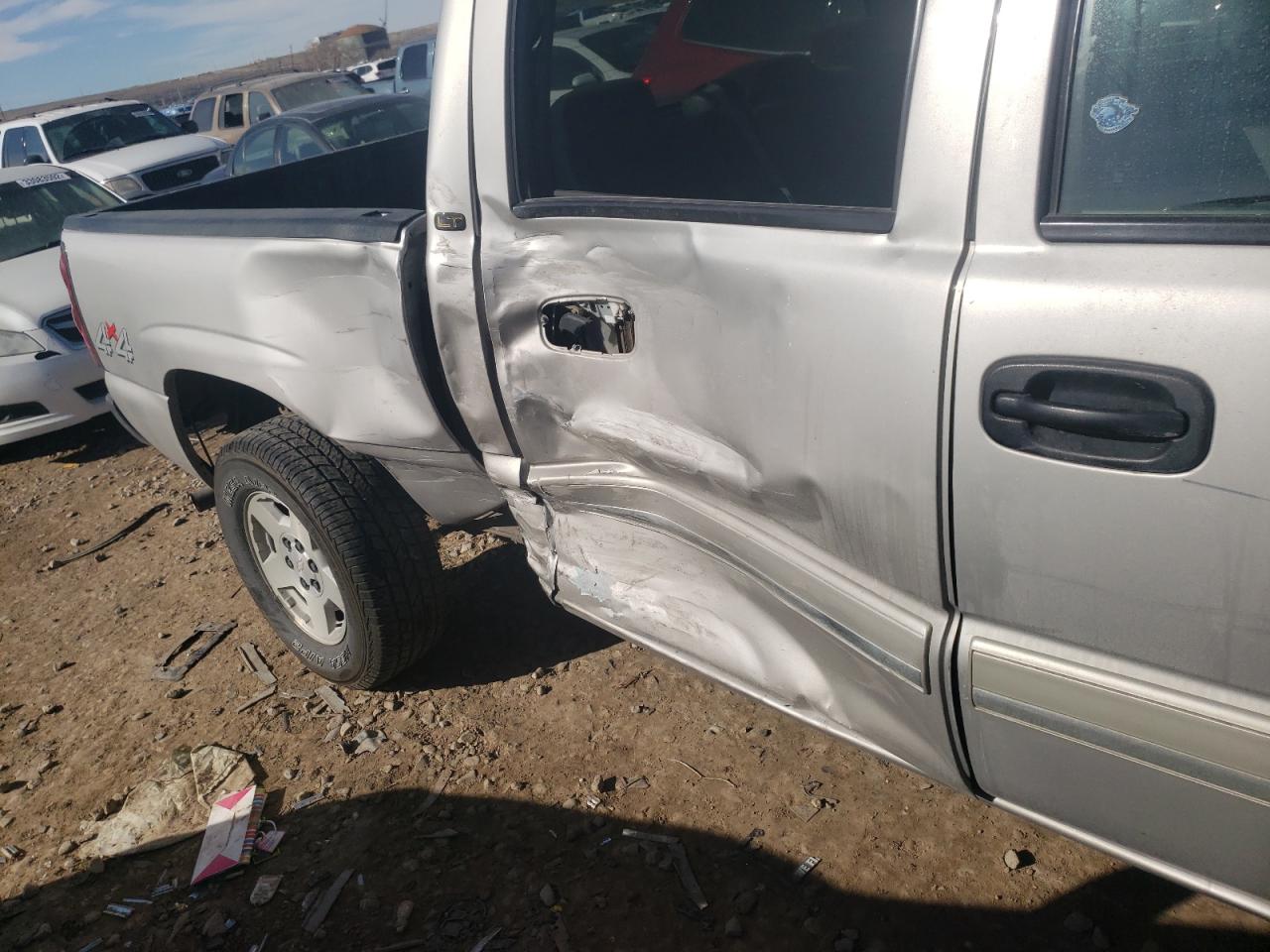 Photo 9 from auction – 2006 CHEVROLET SILVERADO with VIN 2GCEK13T961125426
