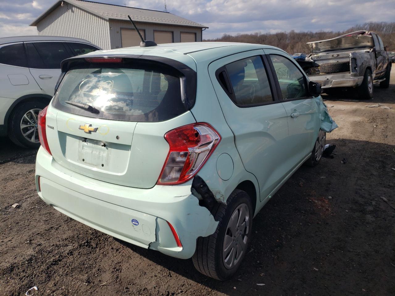 Фото 4 с аукциона – 2017 CHEVROLET SPARK LS с VIN KL8CB6SA0HC765230