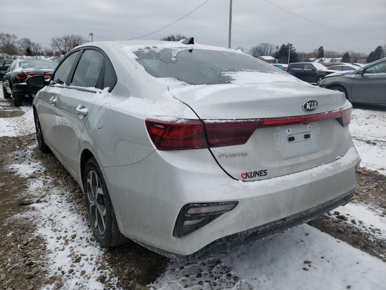 Photo 3 from auction – 2019 KIA FORTE FE with VIN 3KPF24AD2KE010827