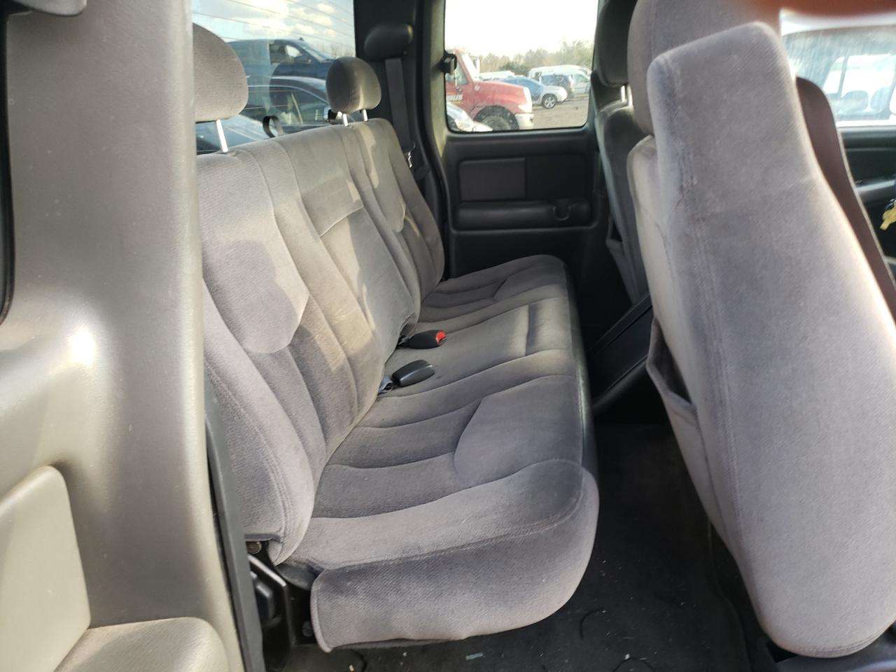 Photo 6 from auction – 2004 GMC NEW SIERRA with VIN 2GTEK19T441107176