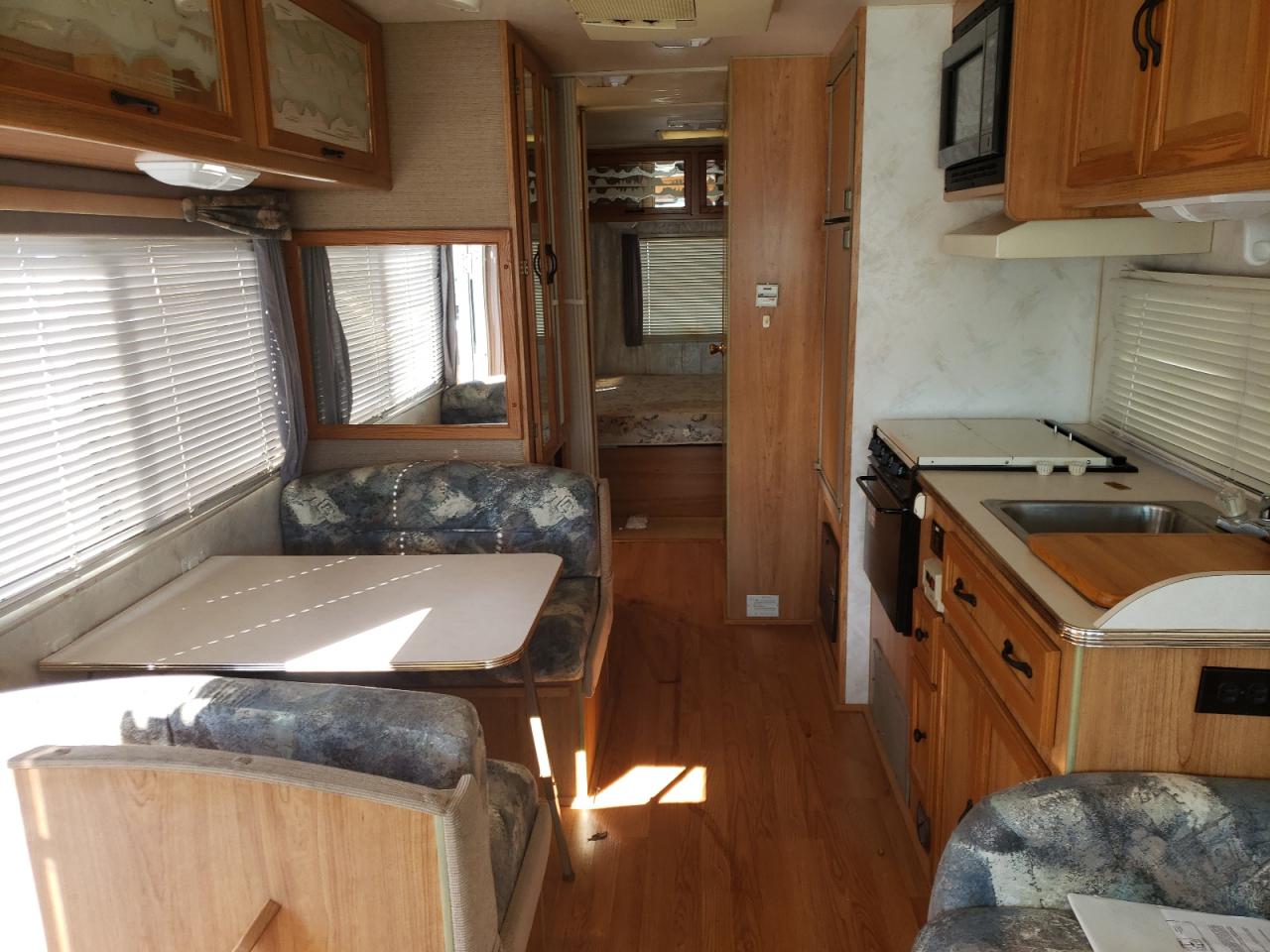 Photo 6 from auction – 1997 COACH MIRADA with VIN 3FCLF53G1VJA24931