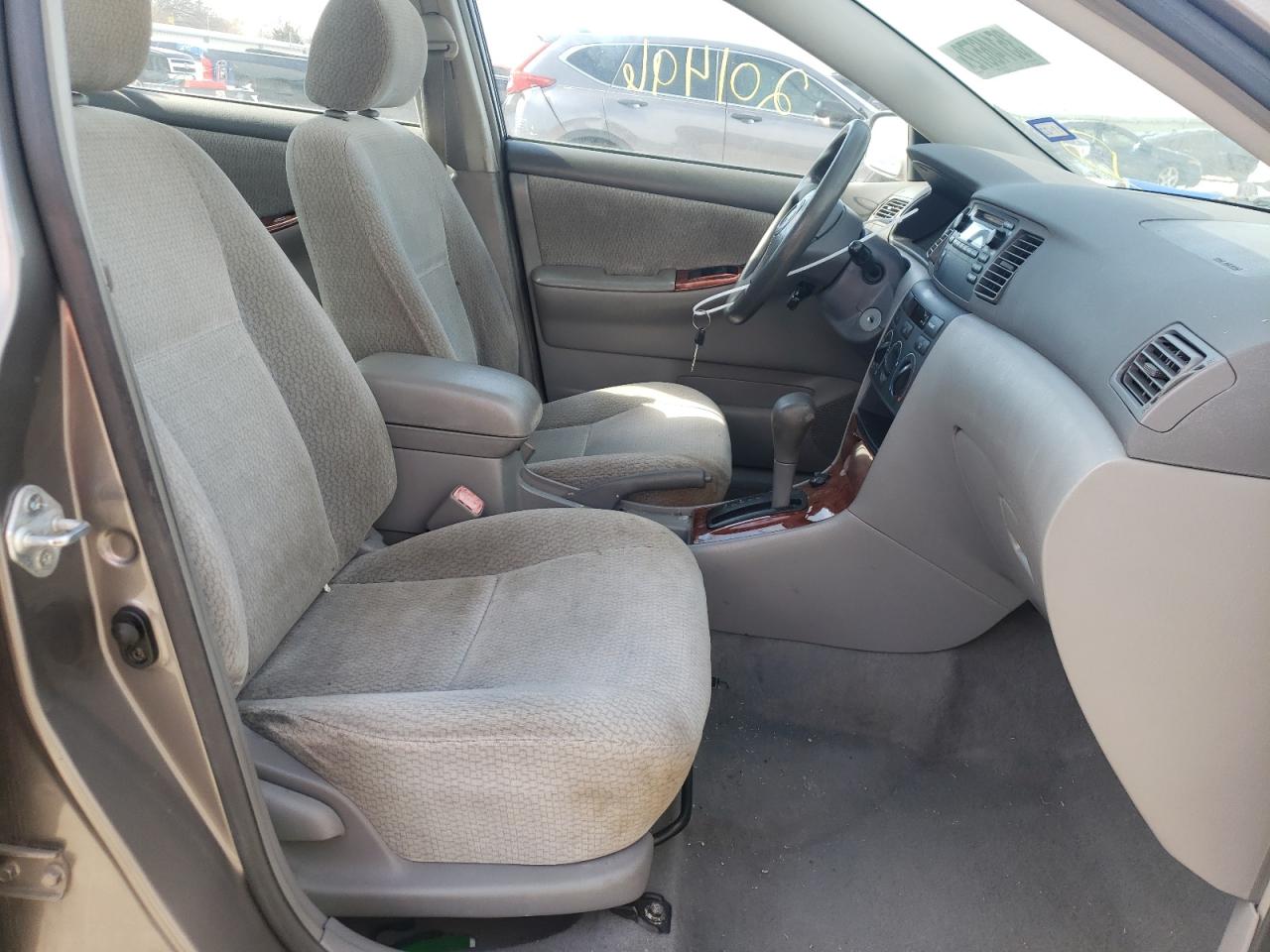 Photo 5 from auction – 2004 TOYOTA COROLLA CE with VIN 1NXBR32E24Z245594