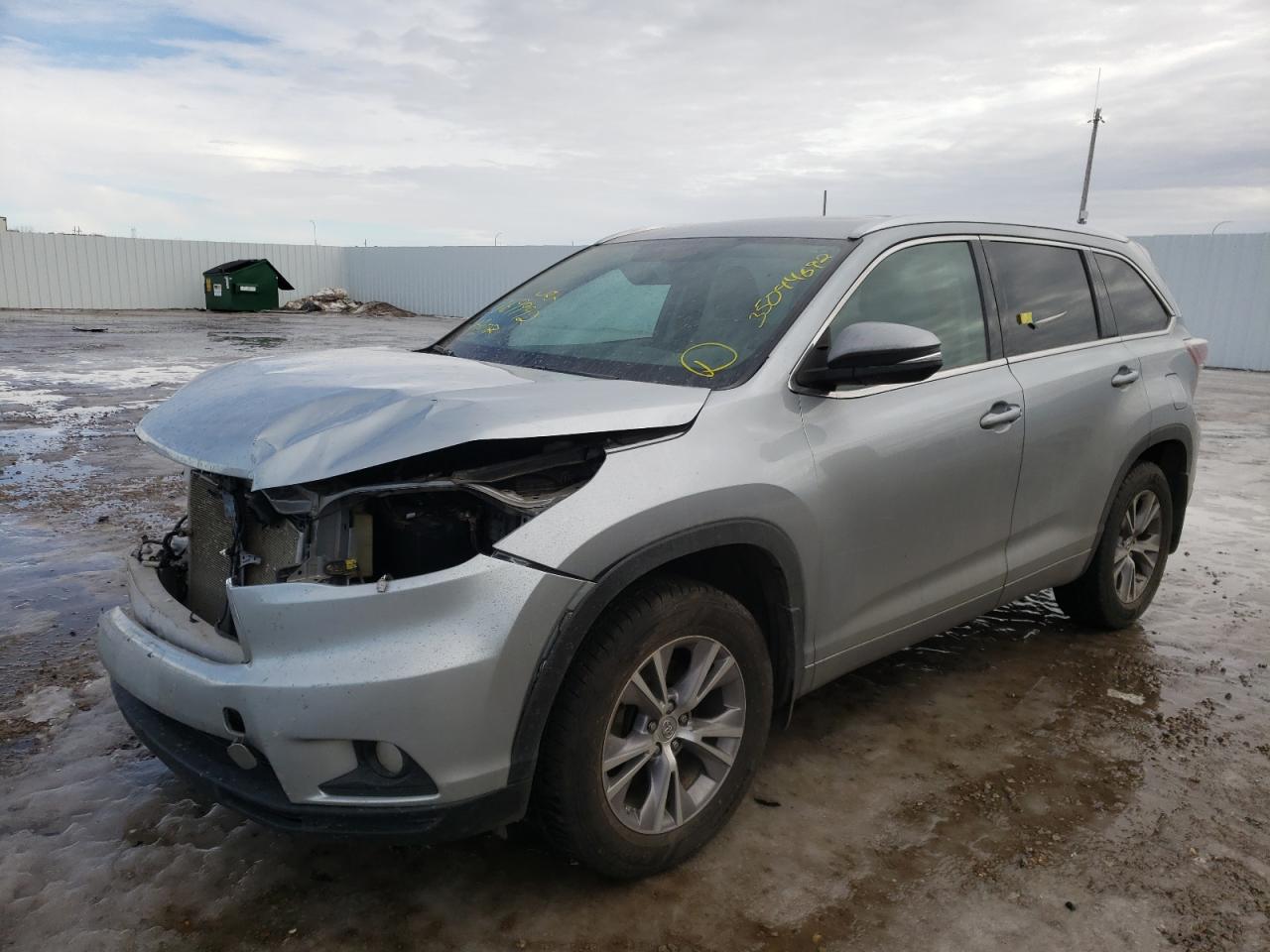 Photo 2 from auction – 2015 TOYOTA HIGHLANDER with VIN 5TDJKRFH2FS169992