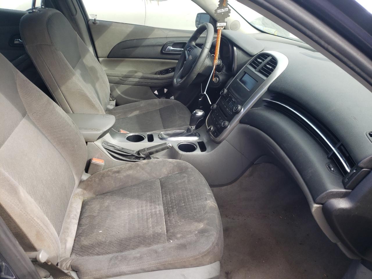 Photo 5 from auction – 2015 CHEVROLET MALIBU LS with VIN 1G11B5SL6FF300899